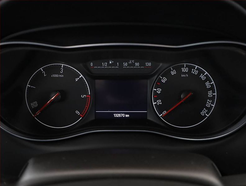 Opel Zafira (2018) 2.0 CDTI, 7 míst, ČR,1.maj - fotka 9 z 19