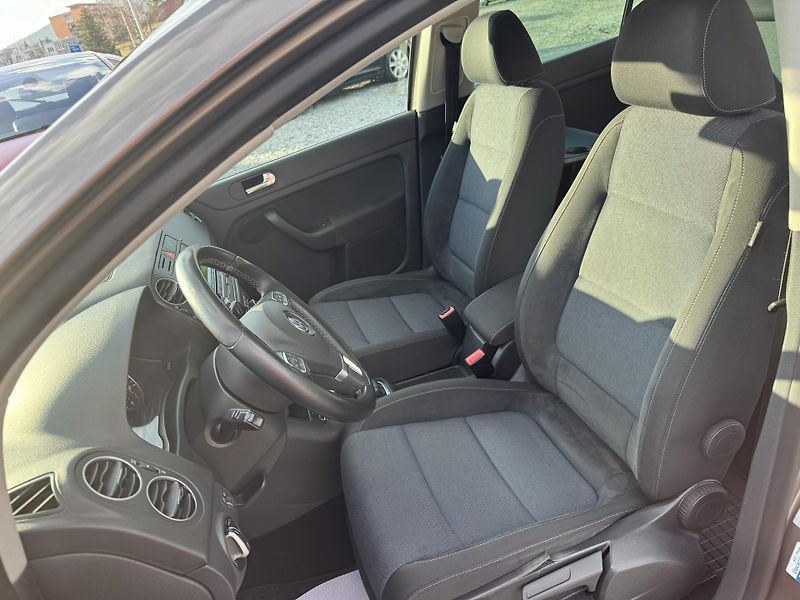 Volkswagen Golf Plus (2011) 1.4TSi,DSG,NOVÉ ROZVODY - fotka 17 z 43