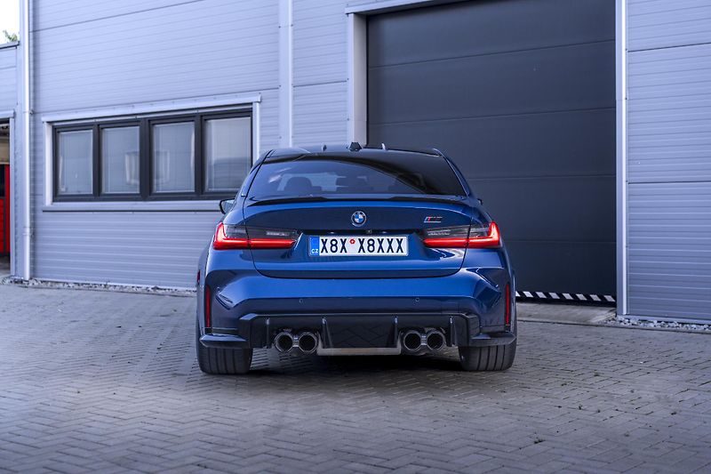 BMW M3 (2024) Competition xDrive - fotka 9 z 16