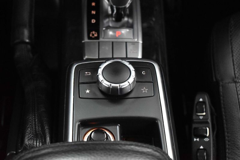Mercedes-Benz Třídy G 350d TAŽNÉ*EXCLUSIVE*ALCANTARA - fotka 29 z 42