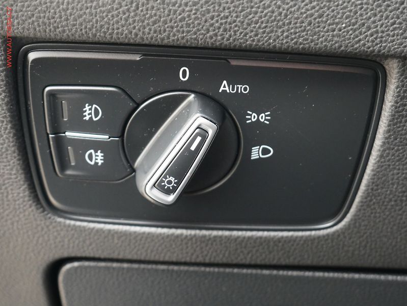 Volkswagen Passat (2017) 1.4 TSi, Comfortline, navi - fotka 17 z 19