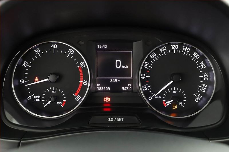 Škoda Fabia (2015) 1.2 TSI, ČR,1.maj, Serv.kniha - fotka 11 z 20