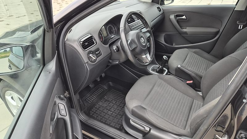 Volkswagen Polo 1.6 TDi PO VELKÉM SERVISU - fotka 9 z 18