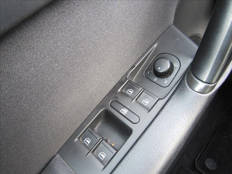 Volkswagen Passat 1,6 TDi 77kW Variant - fotka 26 z 30