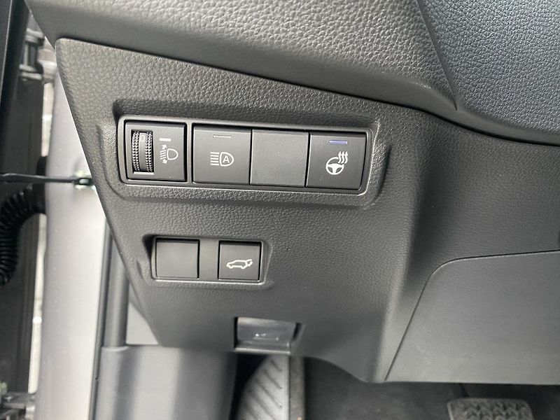Toyota Corolla Cross 1,8 Hybrid MC25 Style - fotka 17 z 25
