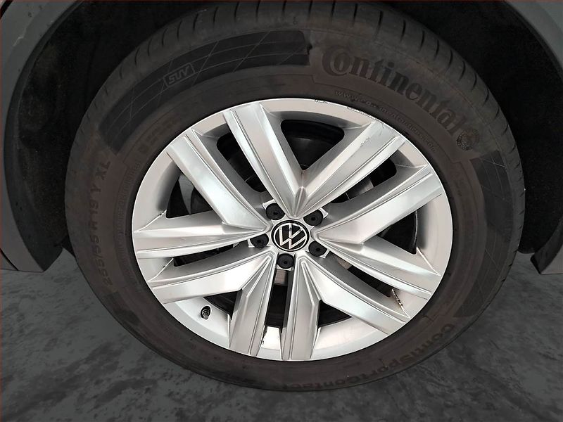 Volkswagen Touareg (2022) 3.0 TDI - fotka 14 z 19