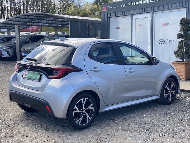 Toyota Yaris 1.5i, ČR-2m, Style, záruka - fotka 7 z 30