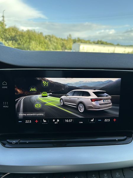 Škoda Octavia (2020) Combi Style 2.0 TDI - fotka 19 z 32