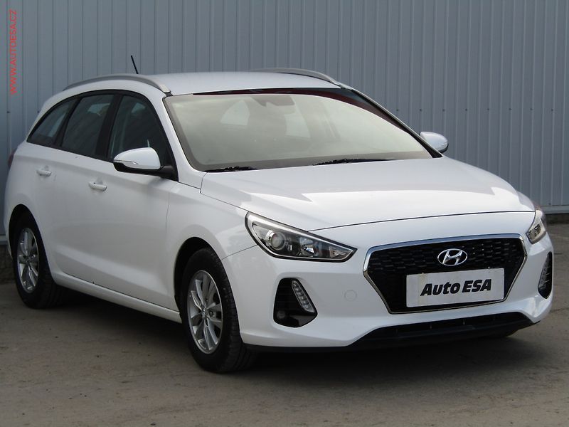 Hyundai i30 (2017) 1.6CRDi, ČR, servis.kniha, AC - fotografie inzerátu