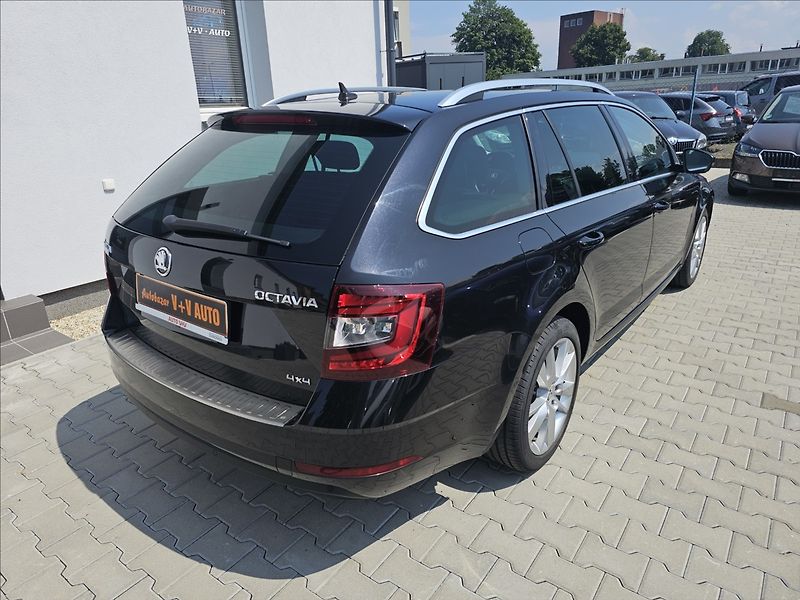 Škoda Octavia III 2,0TDi 110KW STYLE + - fotka 6 z 46