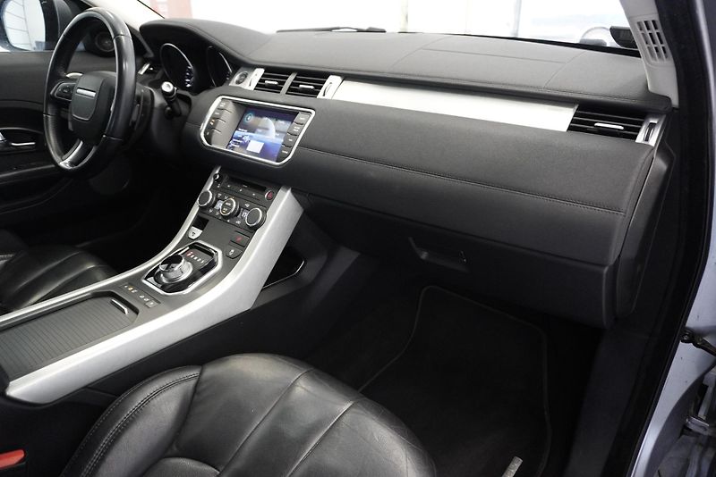 Land Rover Range Rover Evoque 2,2 SD4 DYNAMIC 4WD AUT. - fotka 28 z 31