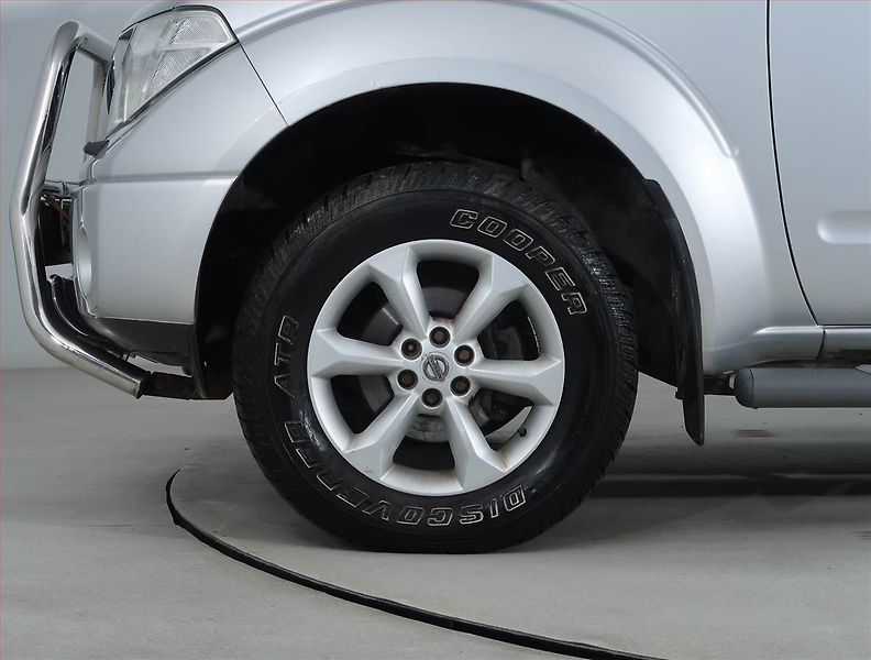 Nissan Navara (2008) 2.5 DCi, 4X4 - fotka 14 z 18