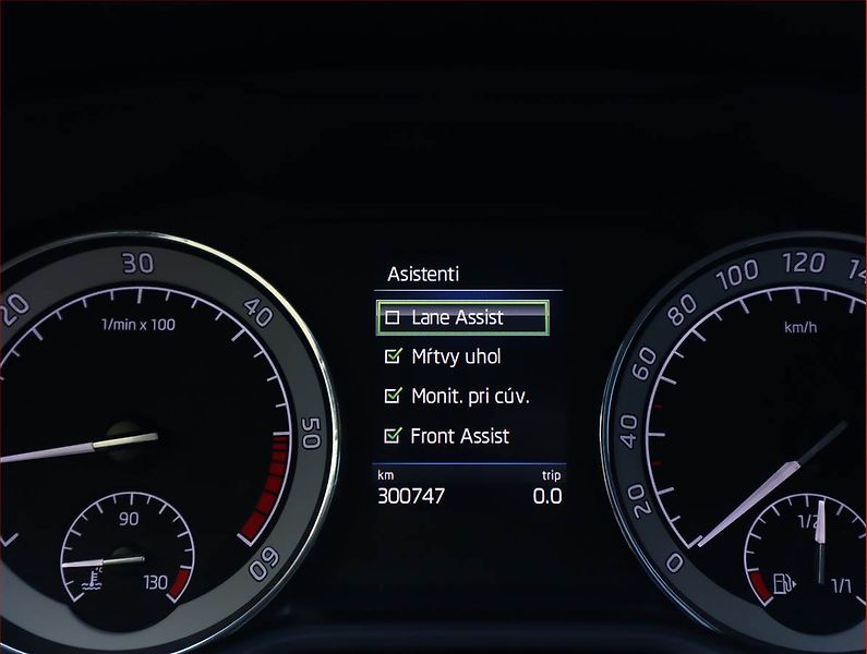 Škoda Superb (2017) 2.0 TDI, Automat, Kůže, Navi - fotka 19 z 24