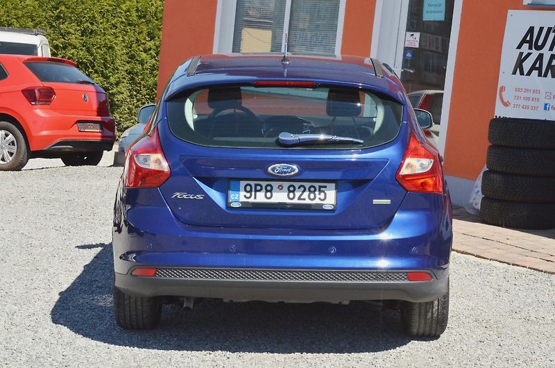 Ford Focus (2014) 1.0 EB 74kW TREND 2x kola - fotka 5 z 35