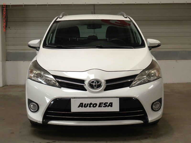 Toyota Verso (2016) 1.6 D-4D, ČR, servis.kniha - fotka 2 z 20