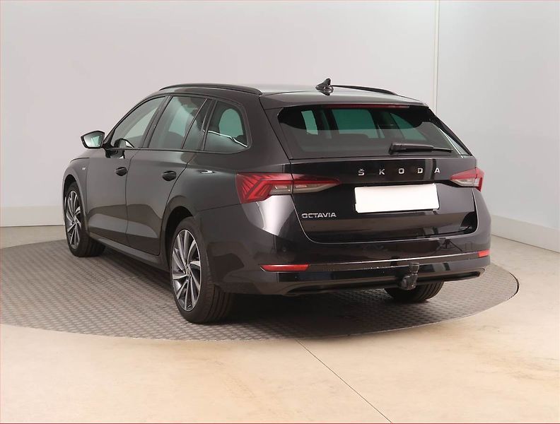 Škoda Octavia (2023) Style 2.0 TDI, Automat - fotka 4 z 17