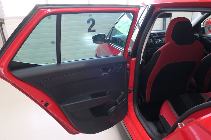 Škoda Fabia (2016) 1.2TSi Monte Carlo ČR - fotka 41 z 50