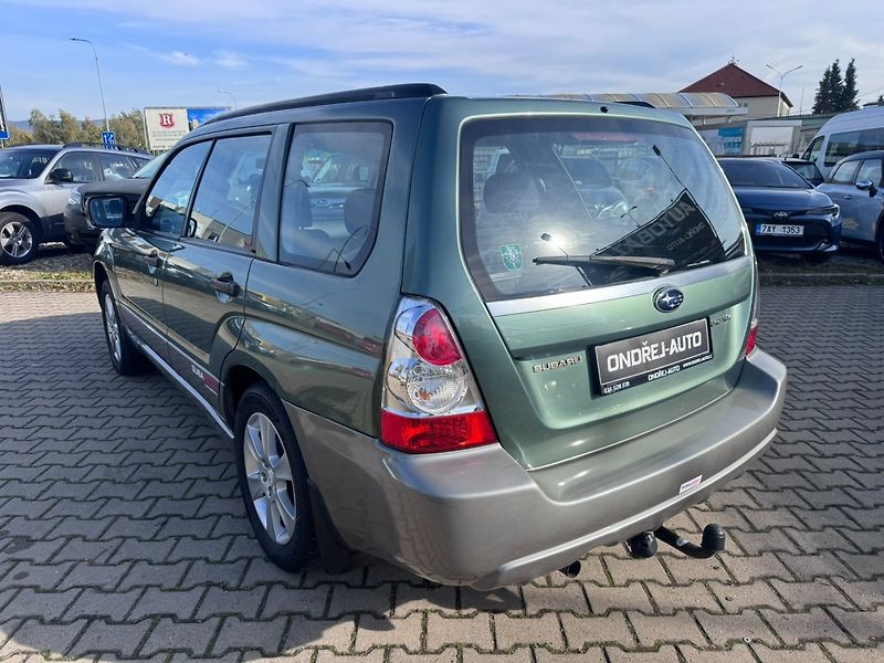 Subaru Forester (2005) 4X4 2,0i 116 KW TAŽNÉ - fotka 4 z 43