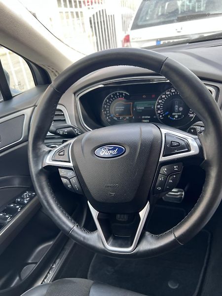 Ford Mondeo (2015) 2.0 TDCi 4×4, Titanium, ČR sv. - fotka 14 z 22