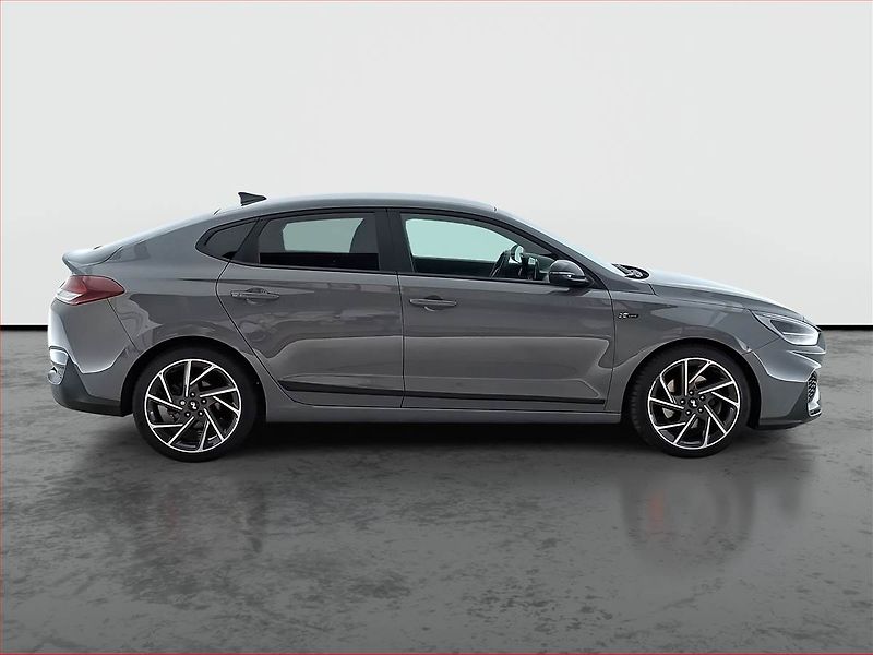 Hyundai i30 (2023) N-Line 1.5 T-GDI MHEV - fotka 6 z 17