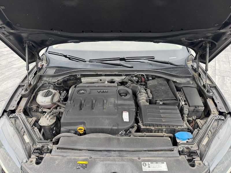 Škoda Superb (2016) Style Plus 2.0 TDI 110kW - fotka 29 z 30