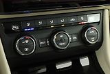 Škoda Superb (2016) Laurin&Klement 2.0 TDI - náhled 15
