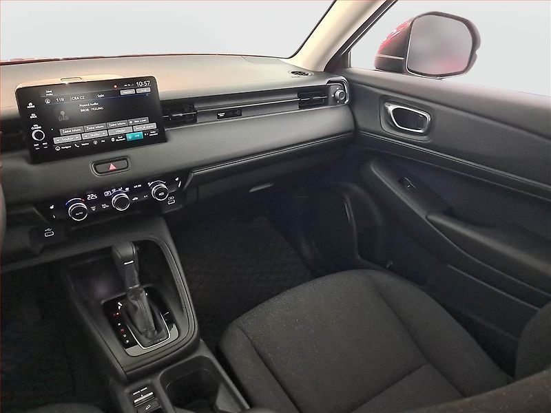 Honda HR-V (2024) e:HEV 1.5 i-MMD - fotka 8 z 18
