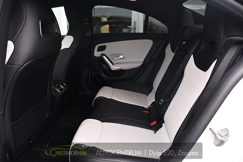 Mercedes-Benz CLA AMG 35 KESSY PANO 4MATIC - fotka 13 z 58