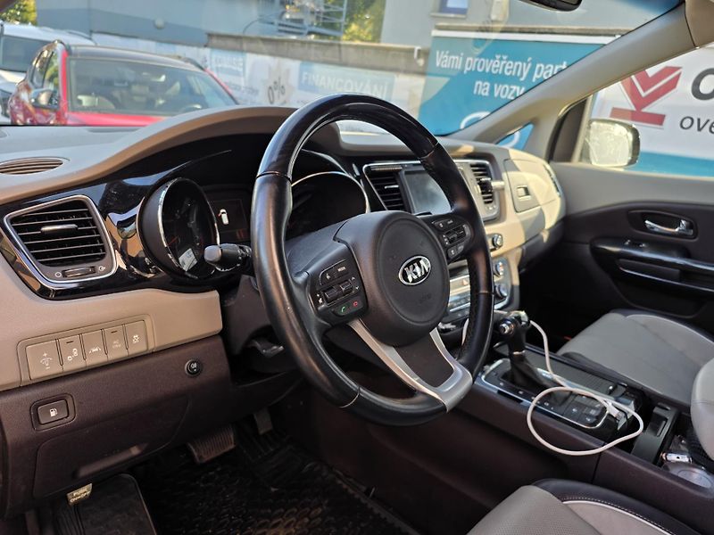 Kia Carnival 3.3-8míst-2.řada 3sedadla - fotka 8 z 16