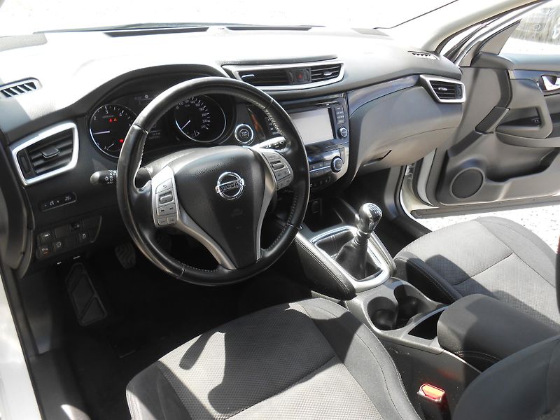 Nissan Qashqai 1.5DCi,LED,KAMERA,PANORAMA - fotka 29 z 49