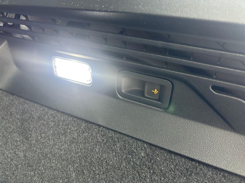 Volkswagen ID.4 210 kW, kap. 77 kWh - fotka 26 z 28