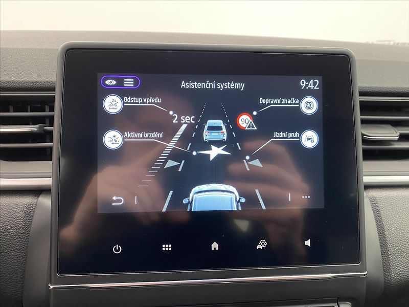 Renault Captur 1,0 TCe 67kW 1. maj. ČR - fotka 19 z 29