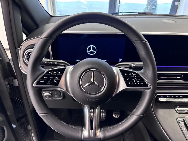 Mercedes-Benz Třídy V V300D 4MATIC STYLE L - fotka 15 z 38