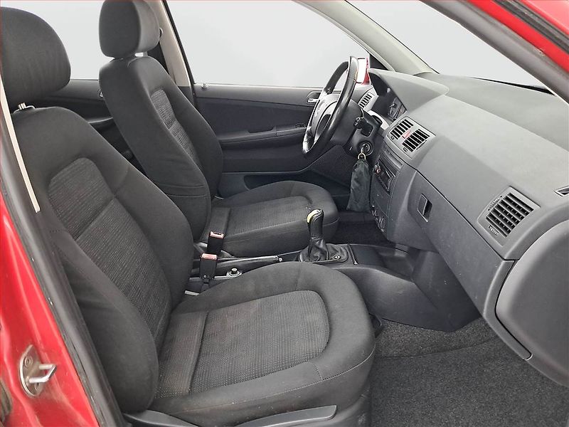 Škoda Fabia (2005) 1.2 12V, jezdí výborně - fotka 9 z 13