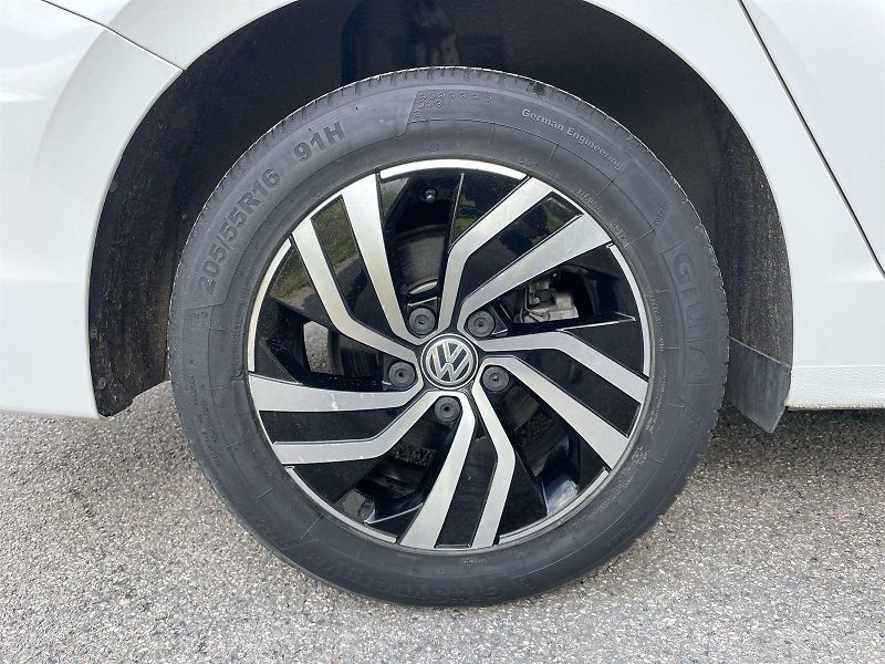 Volkswagen Bora (2019) E- 100 kW DSG - fotka 20 z 21