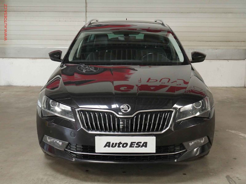 Škoda Superb (2018) 2.0 TDi 4x4, DSG, navi, bixen - fotka 2 z 22