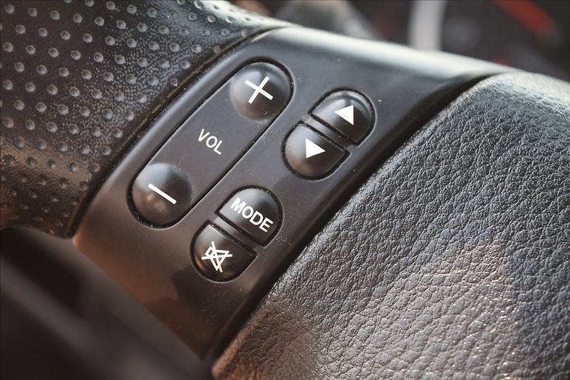 Mazda 2 1,2 I 55KW NÍZKÉ KM BEZ KOROZE - fotka 32 z 41