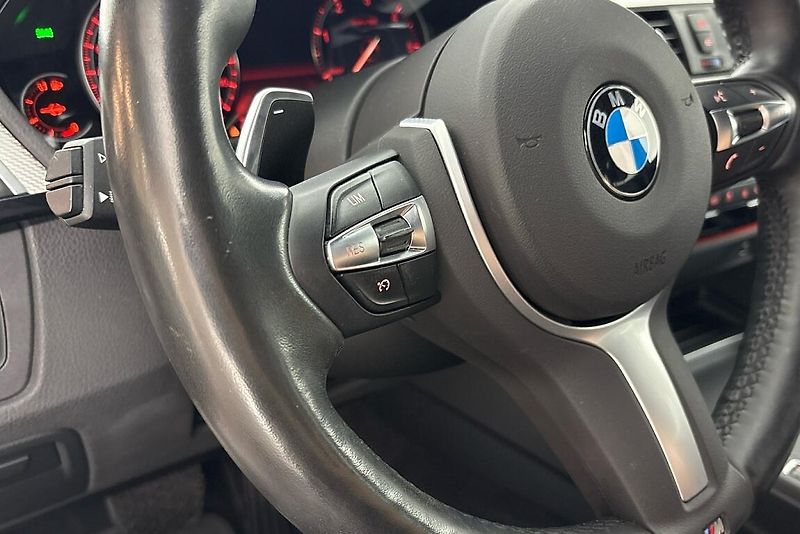 BMW Řada 4 435d xDrive - fotka 21 z 28