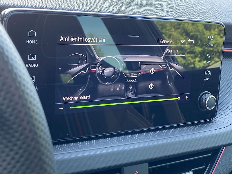 Škoda Kamiq (2025) 1.5 TSI DSG Monte Carlo - fotka 17 z 37