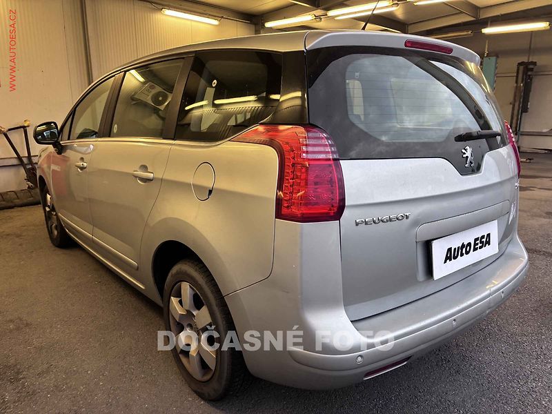 Peugeot 5008 (2010) 1.6 HDi, AC, tempo - fotka 2 z 3