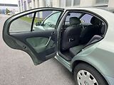 Škoda Octavia 1,6 MPi Ambiente/ servisní k. - náhled 12