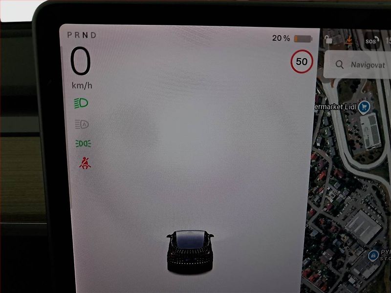 Tesla Model 3 (2020) Std Range Plus 52kWh, SoH 83% - fotka 11 z 22