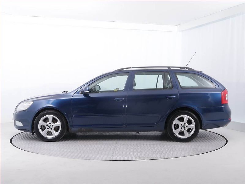 Škoda Octavia (2011) 1.6 TDI, nová STK, jezdí dobře - fotka 3 z 17