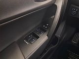 Toyota Corolla (2017) Style 1.6 Valvematic - náhled 16