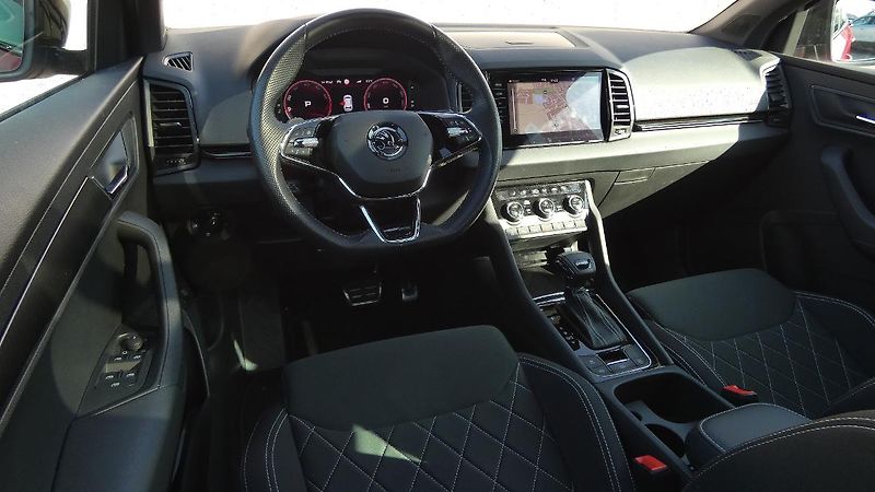 Škoda Karoq 1,5 TSI Sportline Exclusive DS - fotka 5 z 27