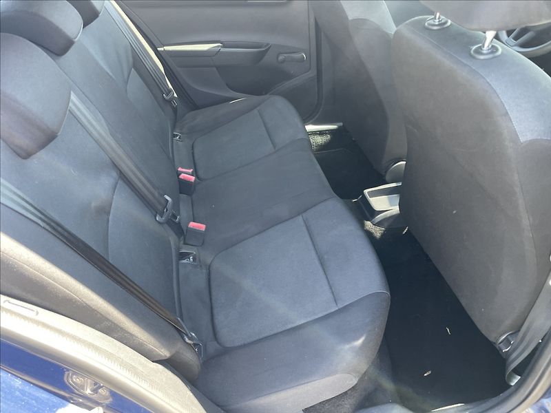 Škoda Fabia 1,0 MPi 44kw Klima Euro6 bez k - fotka 11 z 33