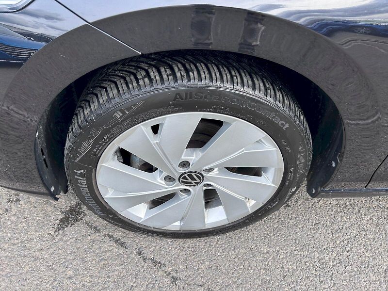 Volkswagen Golf (2023) 1.5 TSI 110kW Style - fotka 34 z 35