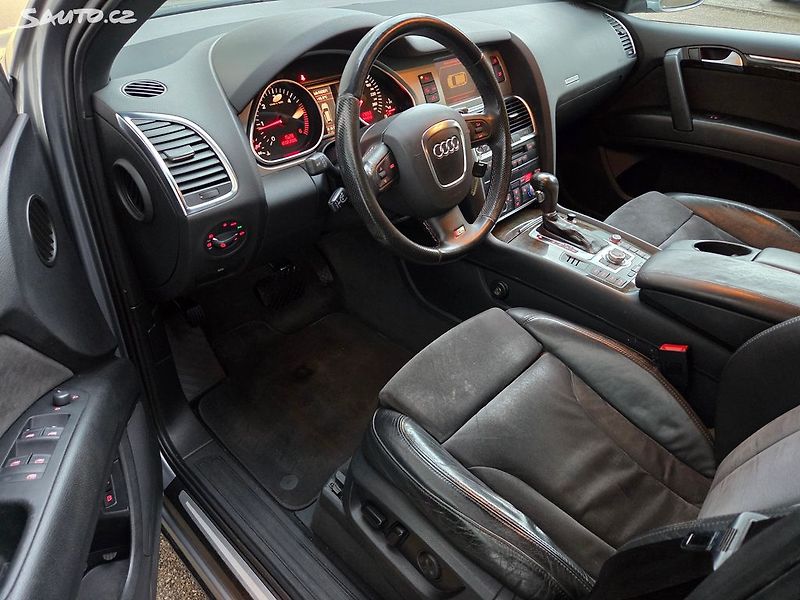 Audi Q7 (2007) 3.0TDI 171Kw ČR 1.maj Taž 3.5t - fotka 25 z 41
