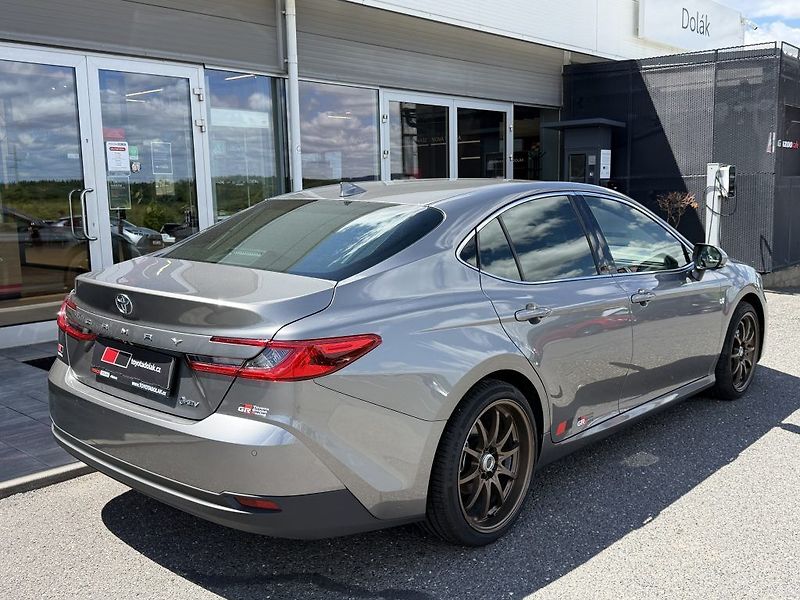 Toyota Camry 2.5 TNGA HEV, Executive - fotka 5 z 23