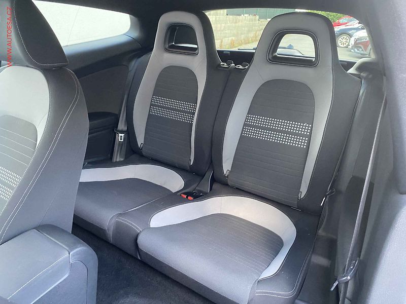 Volkswagen Scirocco (2013) 2.0TSi, Life, bixen, navi, - fotka 10 z 19